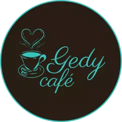 Logomarca Gedy Café, uma chícara de café com uma fumaça no formato de um coração, ao lado escrito Gedy Café